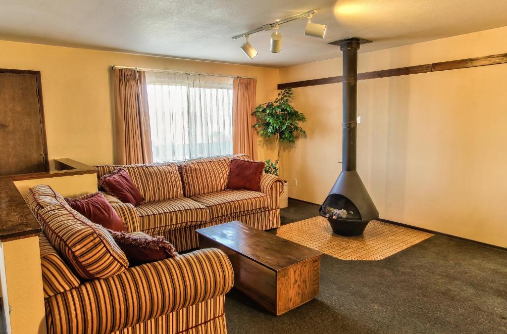 אנאקורטס Islands Inn מראה חיצוני תמונה